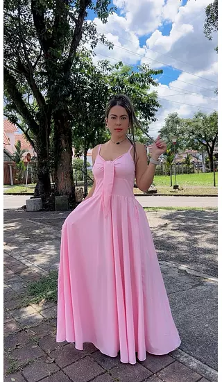 Vestido Rosa – Frescura Y Estilo