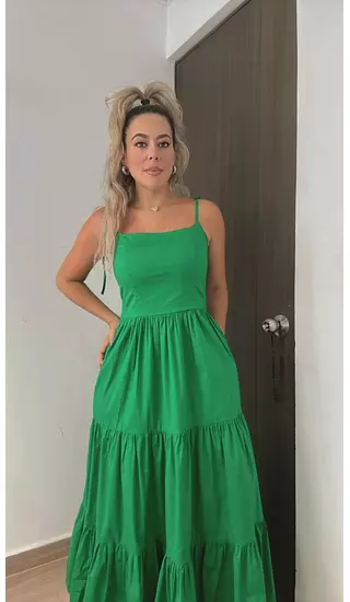 Vestido Largo Verde – Luz Y Elegancia Atemporal