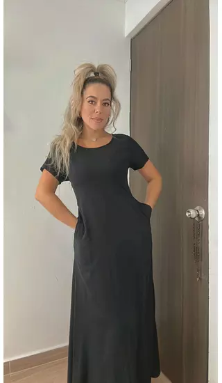 Vestido Largo Negro – Clásico Y Elegante