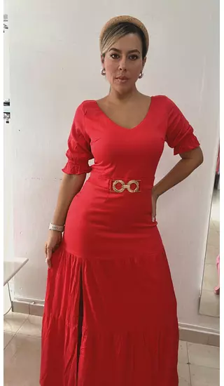 Vestido Largo Rojo– Elegancia Estival Y Sofisticación