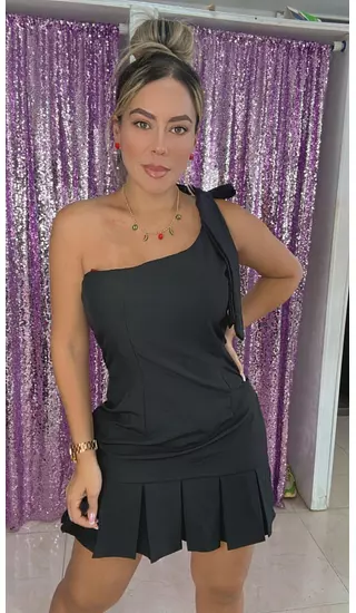 Vestido Negro Moño – Elegancia Y Comodidad