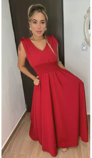 Vestido Rojo – Sofisticación Con Estilo Atemporal