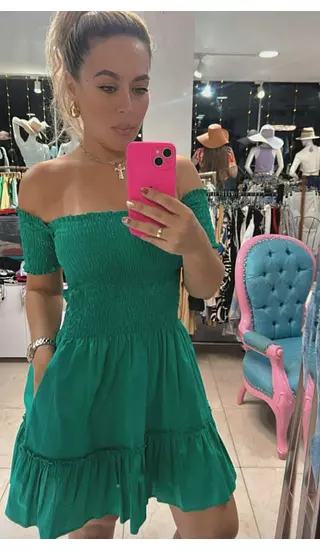 Vestido Verde Oscuro – Elegancia Natural Y Versatilidad