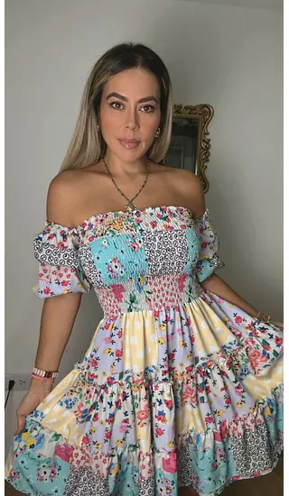 Vestido Flores – Sofisticación Y Versatilidad Chic