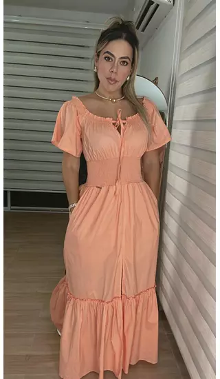 Vestido Salmón – Elegancia Y Dulzura Atemporal