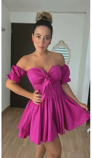 Vestido Fucsia – Estilo Vibrante Y Elegancia Femenina