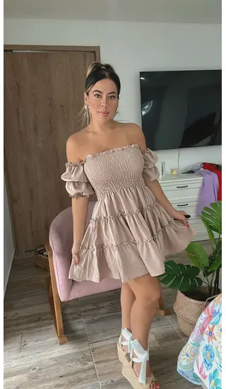 Vestido Beige – Estilo Neutro Y Elegancia Atemporal
