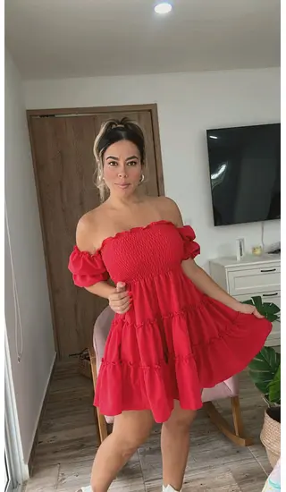 Vestido Rojo – Estilo Radiante Y Elegancia Atemporal