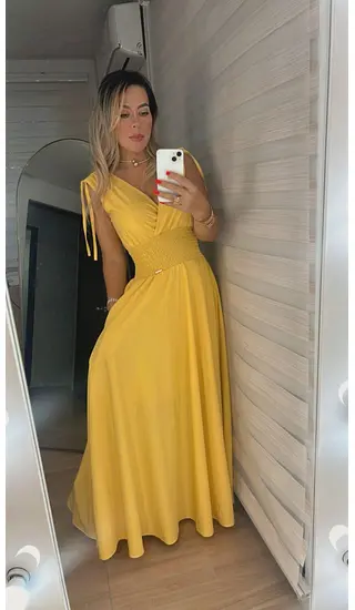 Vestido Amarillo – Brillo & Estilo Atemporal