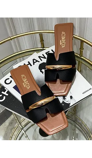 Sandalia Negra – Estilo Elegante Y Cómodo