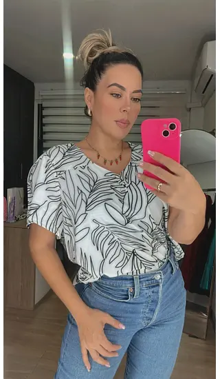 Blusa De Hojas – Fresca Y Elegante