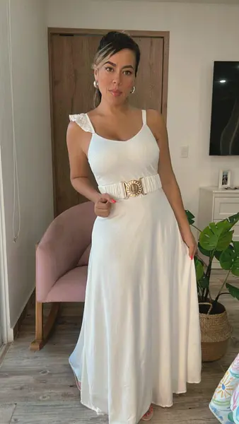 Vestido Blanco – Frescura Y Elegancia Atemporal