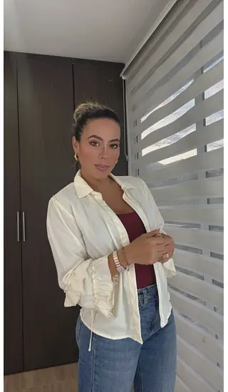 Blusa Elegante Marfil Con Manga Larga Femenina