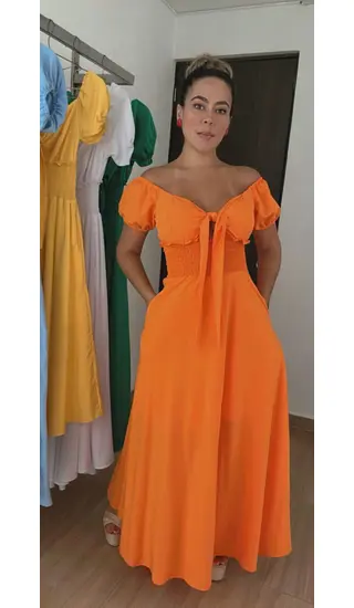 Vestido Largo – Elegancia Y Fluidez Atemporal