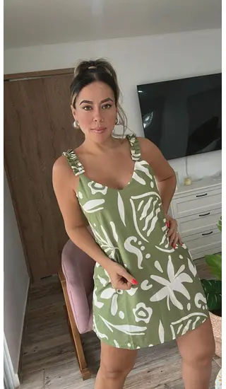 Vestido Corto De Tiras Estampado Verde Oliva Y Beige