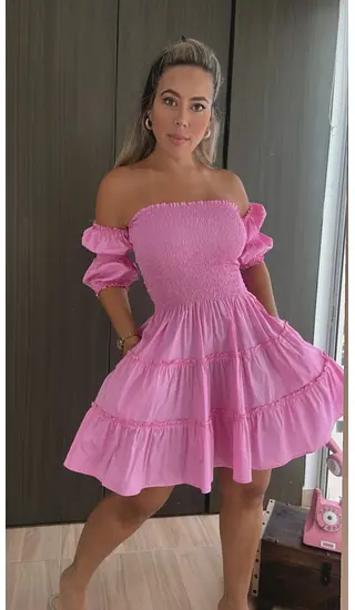 Vestido Rosado – Estilo Radiante Y Elegancia Atemporal