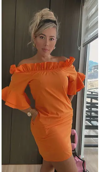 Vestido Corto Naranja – Chic Femenino