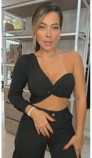 Blusa Unimanga Asimétrica | Estilo Moderno