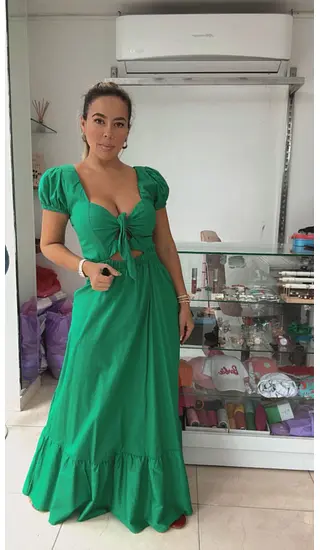 Vestido Largo Verde – Escote Corazón Y Manga