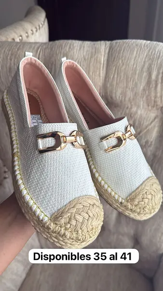 Zapatos Cerrados Con Estilo: Elegancia Y Comodidad En Cada