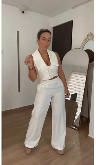 Set Blanco Con Chaleco – Elegancia Pura
