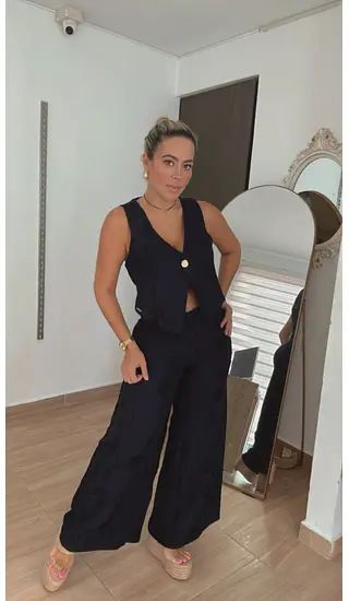 Set Negro Bordado – Elegancia En Cada Detalle