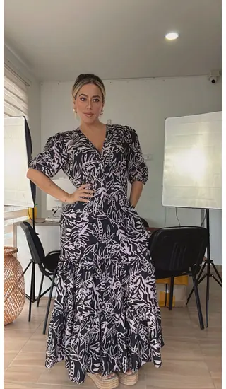 Vestido Largo Estampado Con Mangas