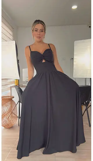 Vestido Largo Negro Con Tiras