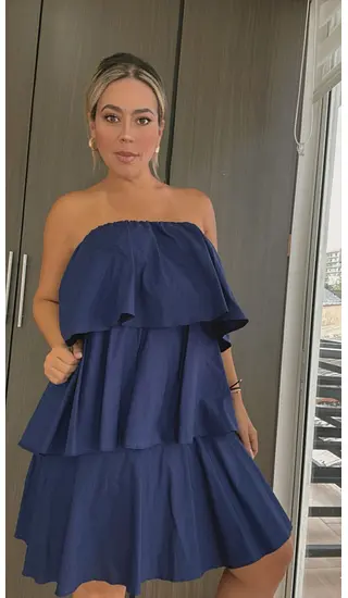 Vestido Corto Azul Oscuro Capas