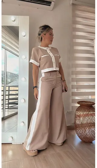 Set Beige Con Chaleco – Chic & Sofisticado