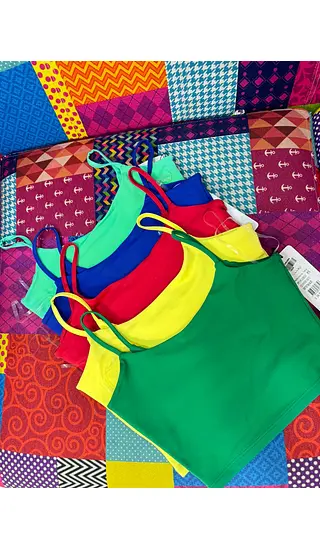 Camisas Básicas De Tiras Para Mujer – Ajustadas Y En Varios