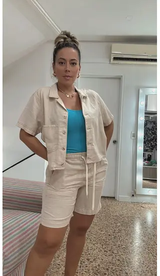 Set De Chaleco Y Short Color Camel Para Mujer
