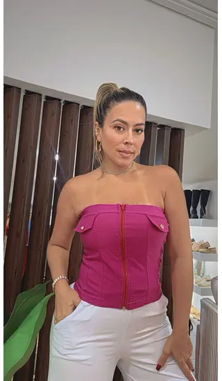 Blusa Color Fucsia Con Cremalleras Frontales Y Detalle De Bo