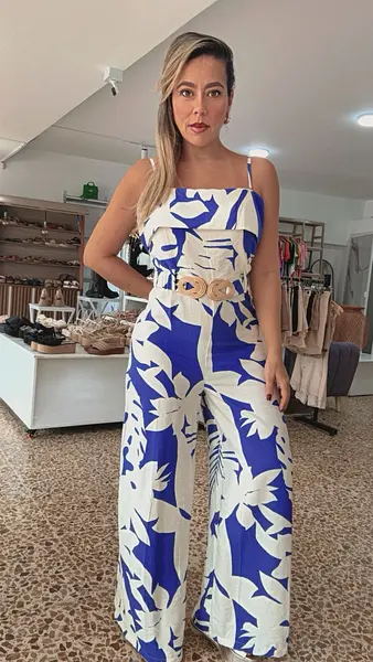 Enterizo Azul Y Marfil Estampado Con Dobladillo Frontal Y Ci