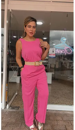 Enterizo Fucsia En Tela Suave Y Fresca, Con Caída Ligera