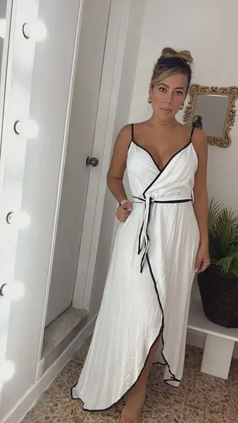 Vestido Blanco Chaliz Con Bordes Negros