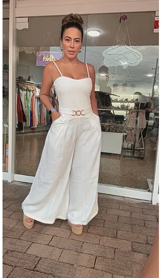 Enterizo Blanco Moderno Y Sofisticado Para Mujer