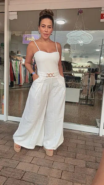 Enterizo Blanco Moderno Y Sofisticado Para Mujer