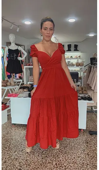 Vestido Rojo Elegante Con Mangas Globo Y Detalle Cruzado