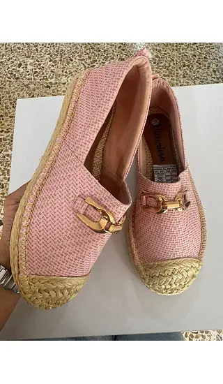 Zapatos Cerrados Con Estilo: Elegancia Y Comodidad