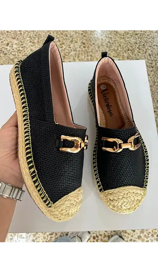 Zapatos Cerrados Con Estilo: Elegancia Y Comodidad En Cada P