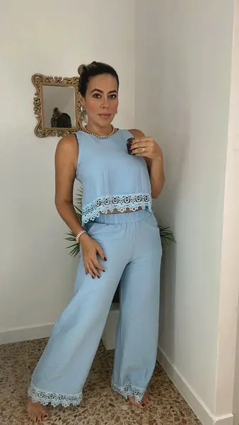 Set Seda Hindú Azul Bebé Con Encaje