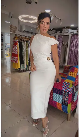 Vestido Blanco Elegancia Chic