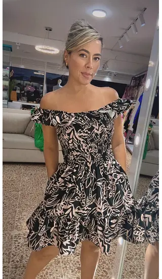 Vestido Corto Estampado - Cuello Bandeja