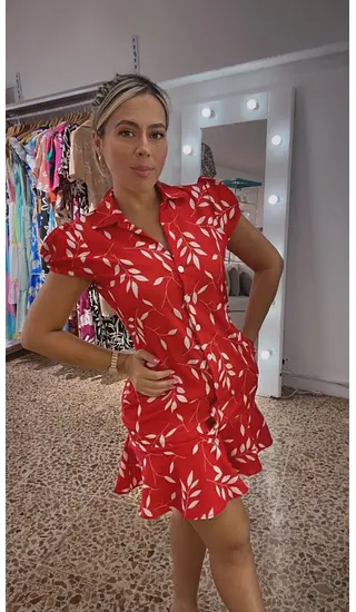 Vestido Delicado - Fondo Rojo